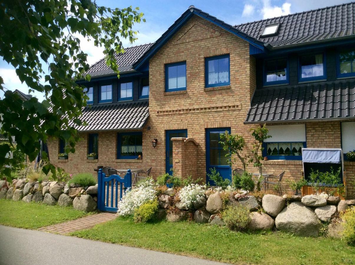 Ferienwohnung "Alter Gutshof" Huehnergott Sellin  Ngoại thất bức ảnh